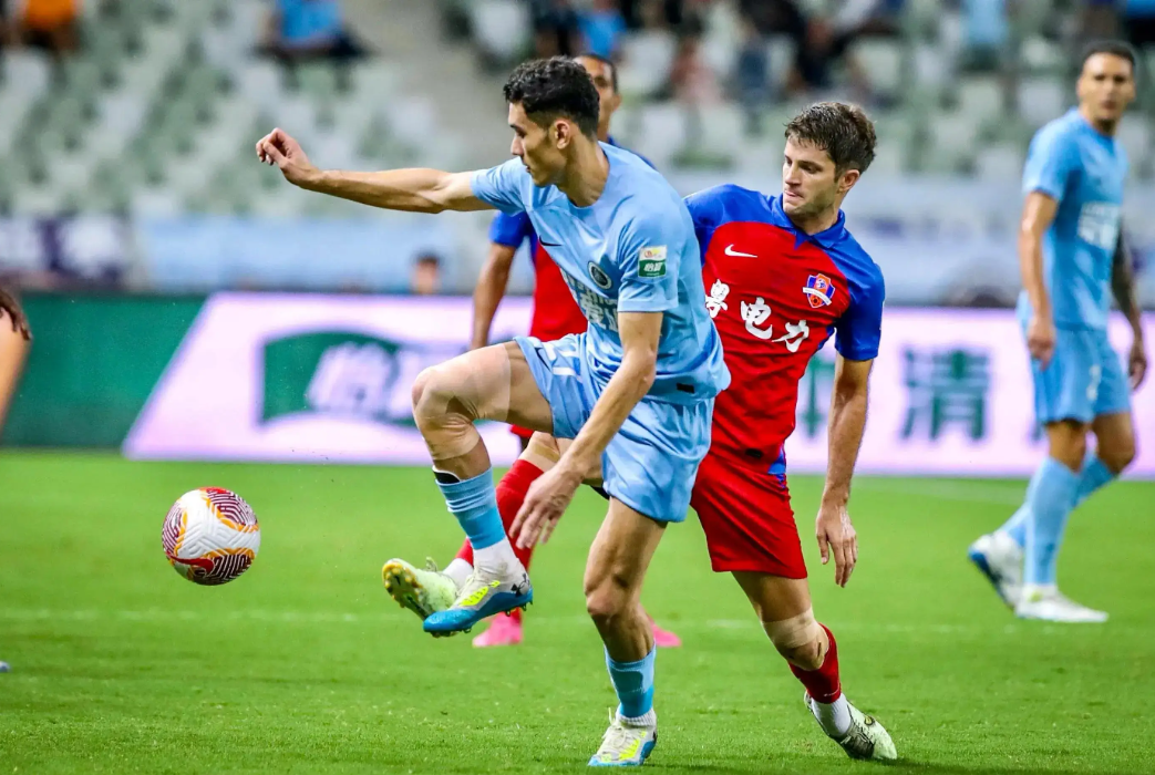 中超火爆对决！时隔多年再现传奇对决