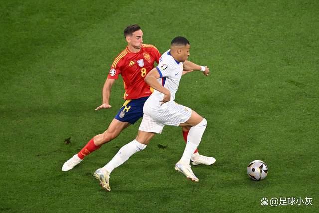 西班牙队惊险胜利，挺进欧洲杯半决赛